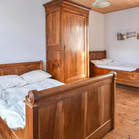 Awesome In W/ 2 Bedrooms *
